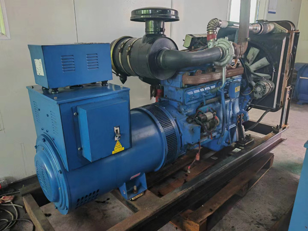 乌拉特中100kW柴油发电机组使用多级机油有哪些优缺点？